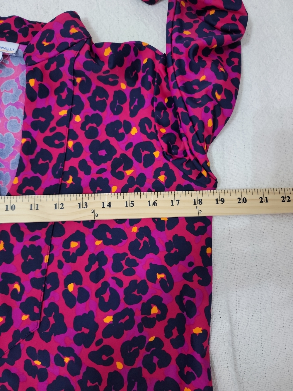 Women's Pink Leopard Print V-Neck Tunic Top - Picture 5 of 8
